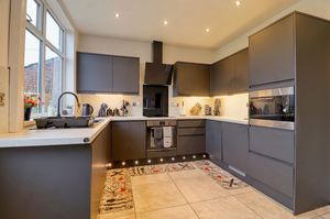 Kitchen- click for photo gallery